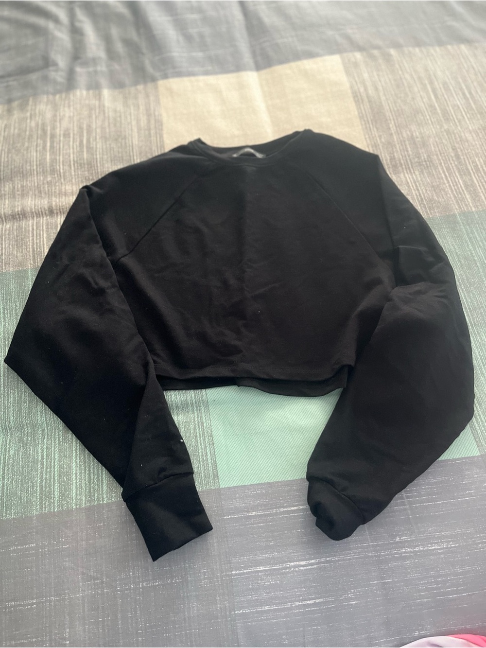 Cropped Black Women's Sweatshirt - Undetermined Brand